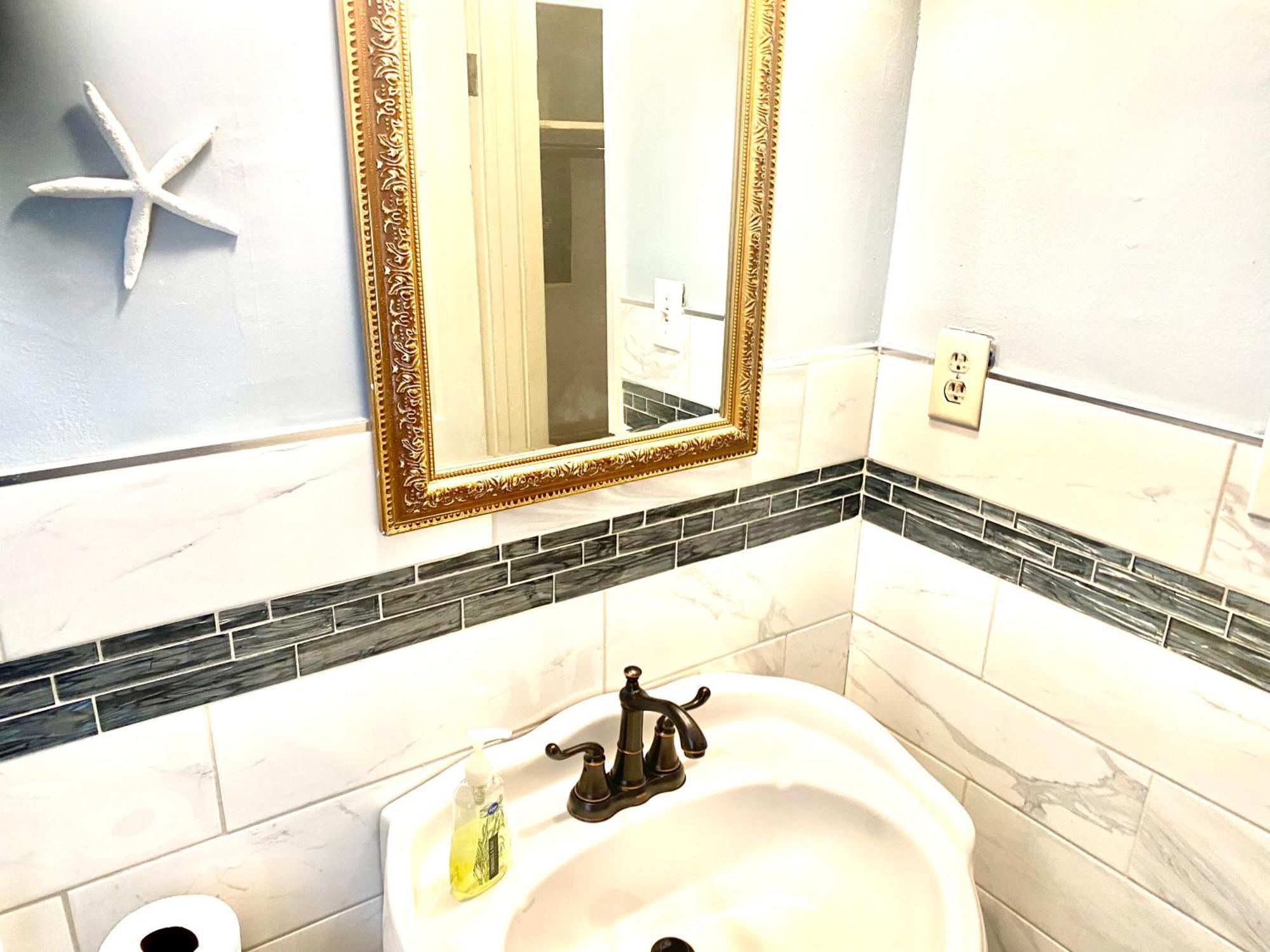 Apartment Near Rhodes College, Fedex Forum, Regional One, Ut Health Sciences Memphis